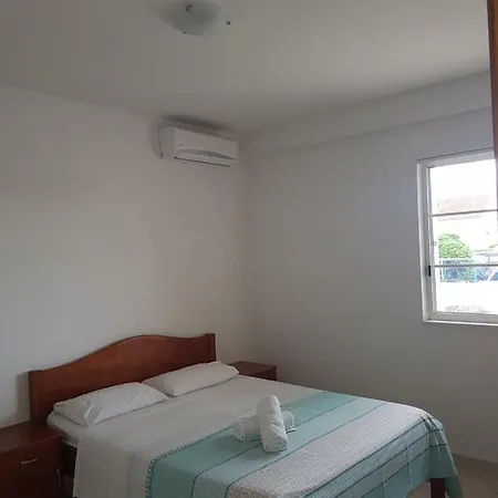 Emilly Apartman 10 בית הארחה ביוגראד נה מורו